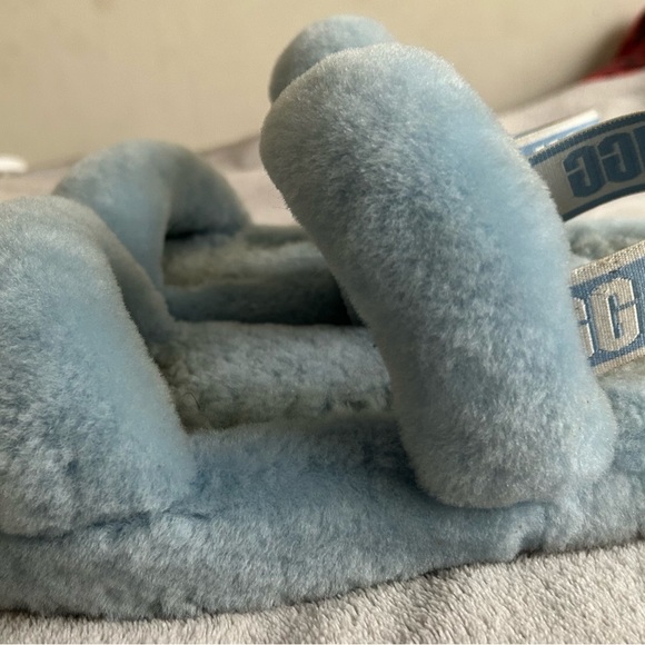 Ugg slippers/slides - Picture 3 of 4